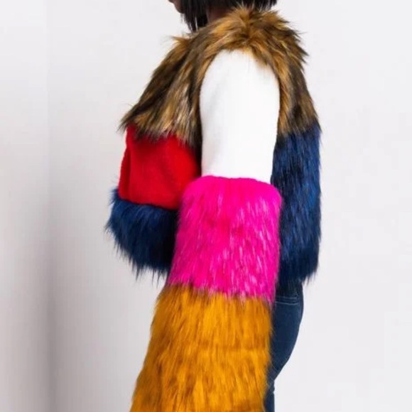 BLUSH! - Picture 6 of 12